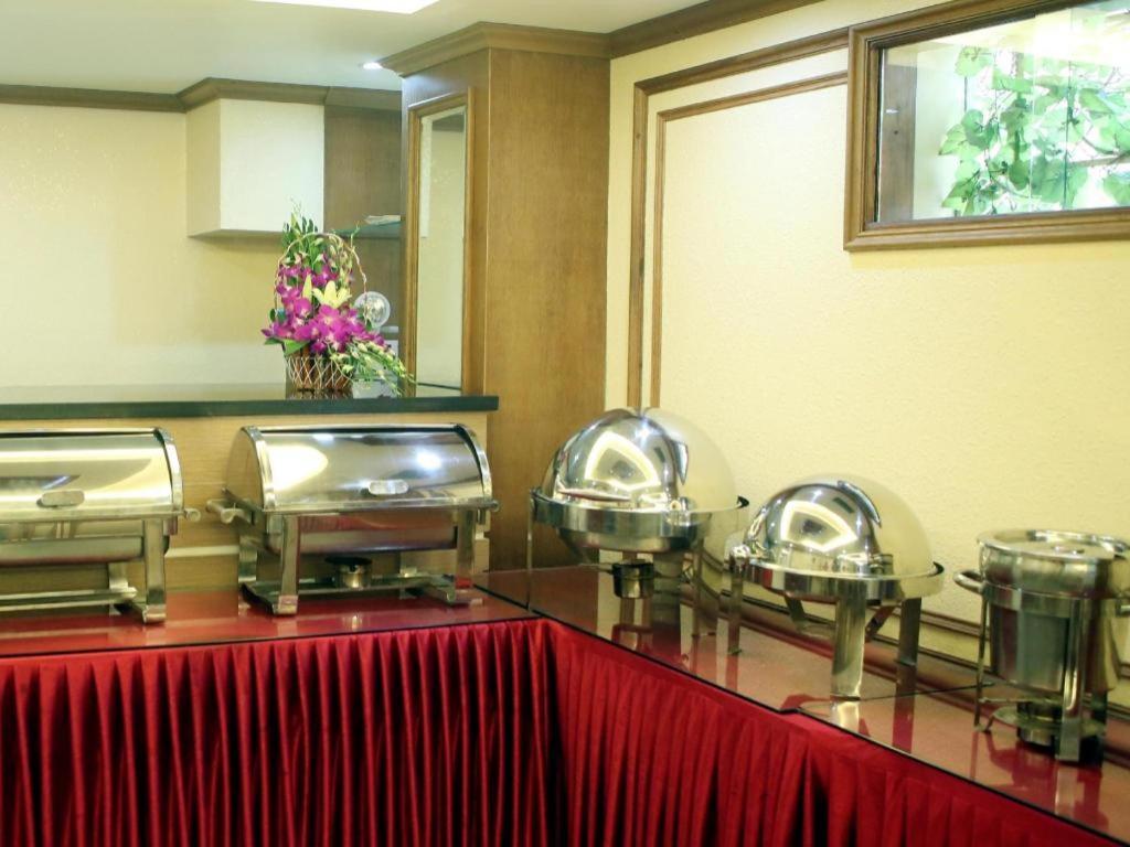 Lenid De Ho Guom Khách sạn Hà Nội